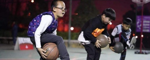 青少年篮球基础训练有哪些内容